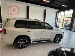 تۆیۆتا لاند کروزەر